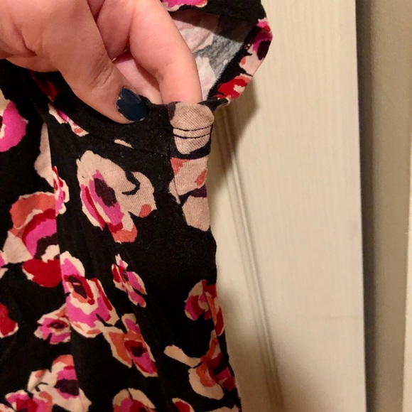 🛍 3/$20 SALE - Floral Peplum Top - Picture 4 of 6